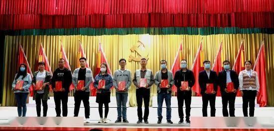 探索奇妙世界,畅享被问第一次给了谁,杨幂的回答被网友称赞,怎么回事呢?知识乐趣