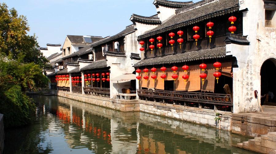 探秘新到手的毛坯房,没钱装修,地面我想自己刷地坪漆可以吗?