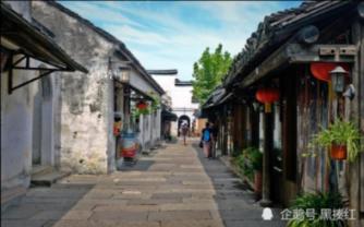 探讨交流,畅聊天涯,22岁女生加班猝死,公司回应:不会负责,如有需求走法律途径,你怎么看?等你来!